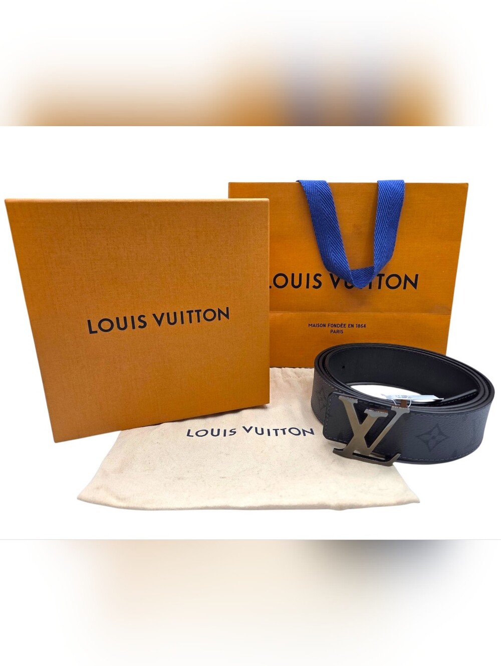 Louis Vuitton Black Leather LV Reversible Belt - Picture 1 of 6